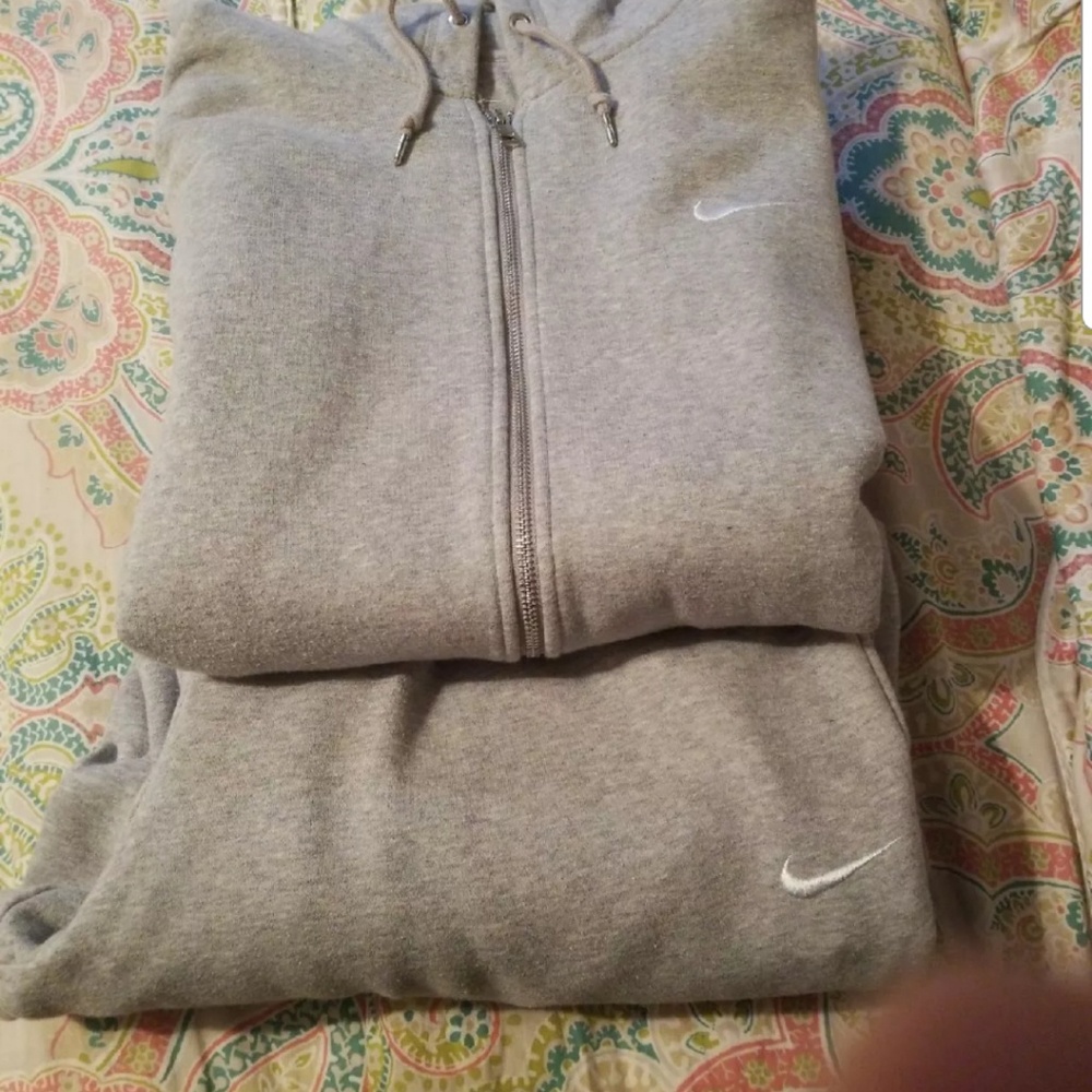 Nike Jogging Suit